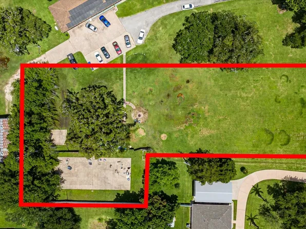 LOT 1 E Brazos Ave, West Columbia, TX 77486