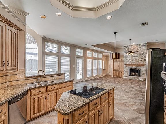 5th image of 5012 Hudson Dr