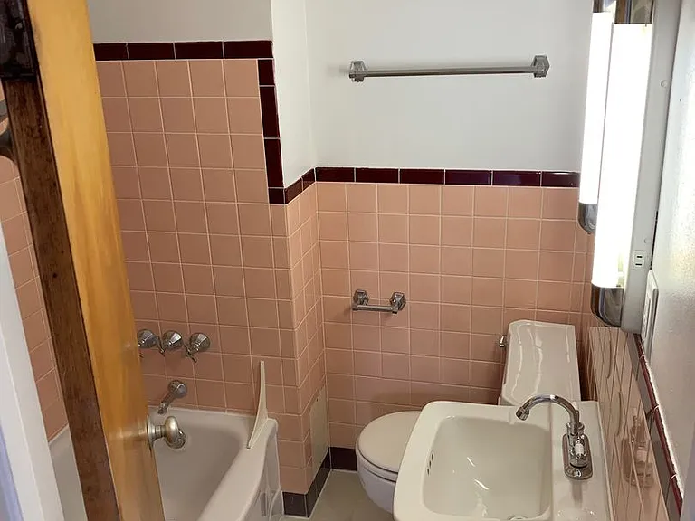 The Avenue apartments — Photo 16