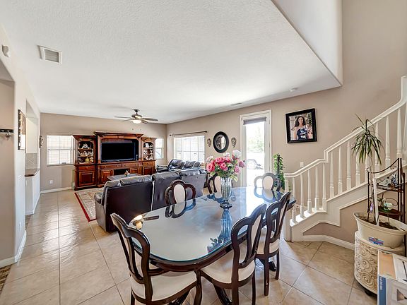 4th image of 6609 Westmont Ct