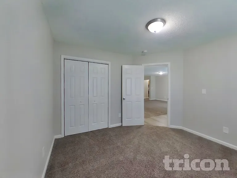 2880 Lakestream Dr — Photo 12