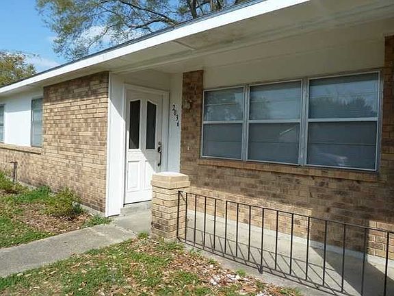 2nd image of 2036 Longwood Dr
