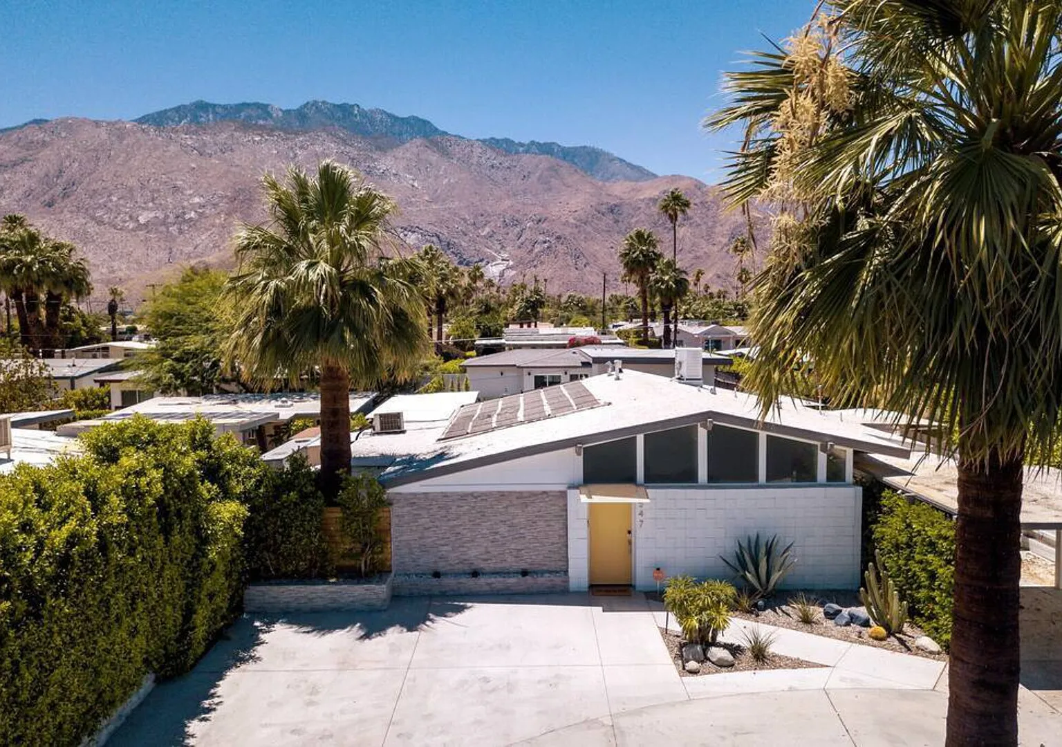 Mid-Century Oasis with Pool & Spa — Photo 2