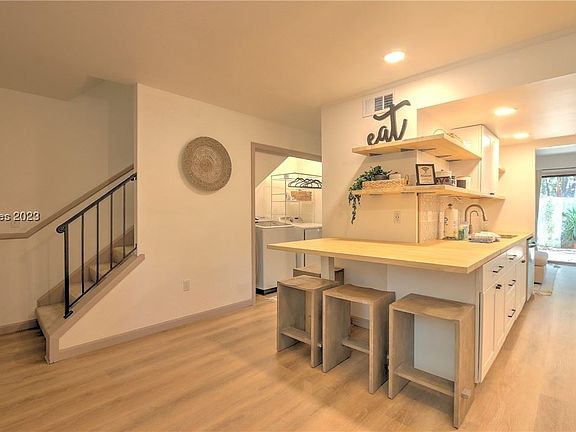 2nd image of 400 Wm Hilton Pkwy #99