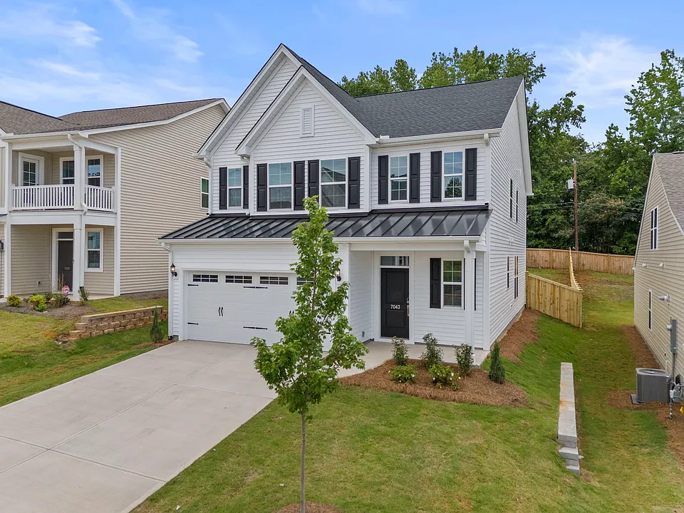 7043 New Horizons Ln