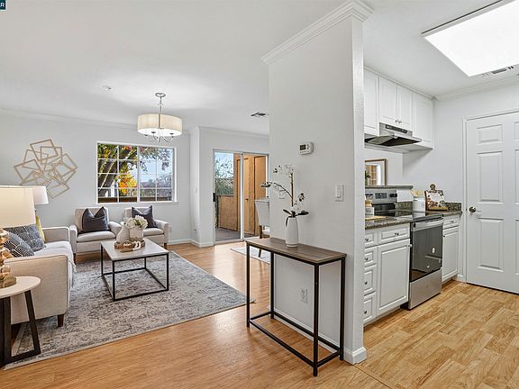 4th image of 480 Bollinger Canyon Ln APT 273