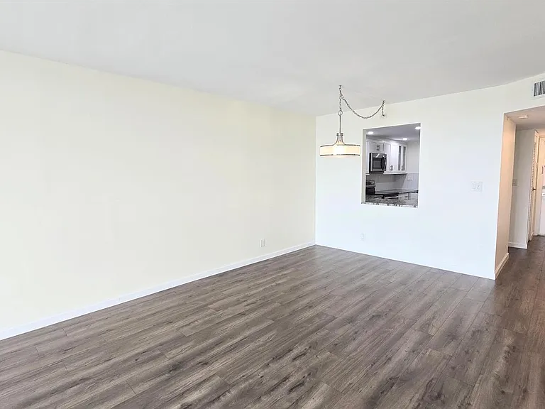 3100 W Rolling Hills Cir #609 — Photo 5