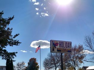 31 Holiday Lodge Rd, North Liberty, IA 52317