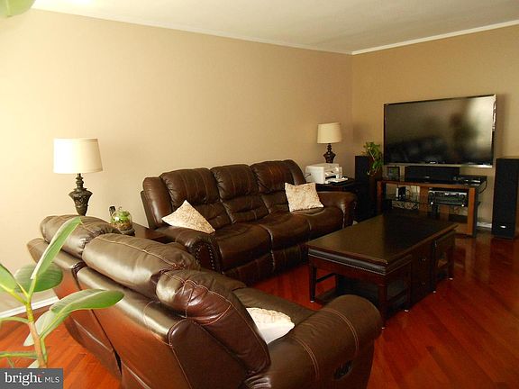 2nd image of 24 Revere Ct