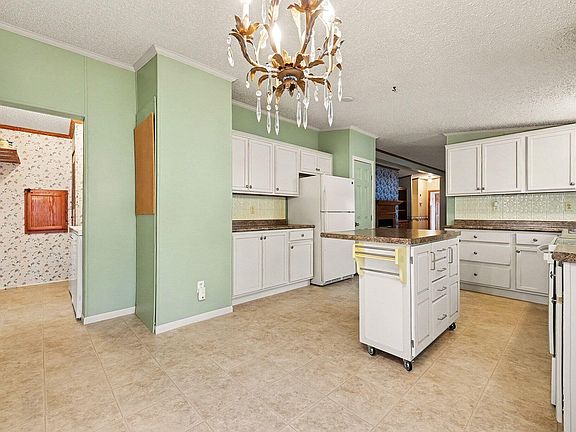5th image of 1330 Windridge Ln