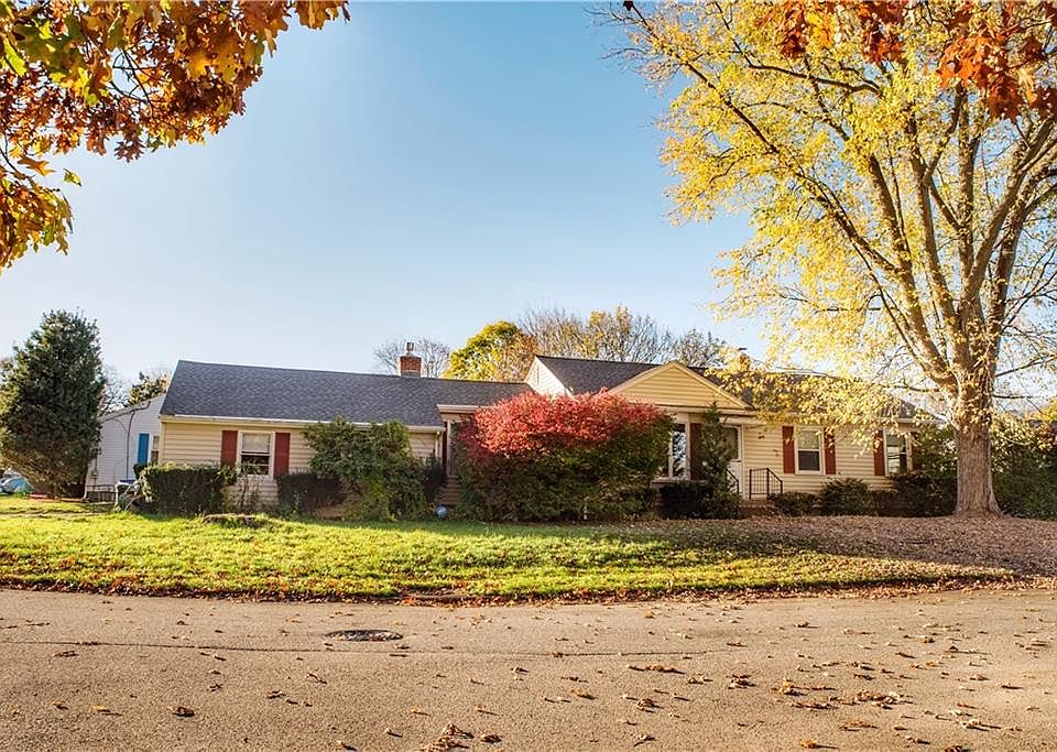 1st image of 49 Creekwood Dr