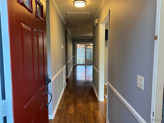 3rd image of 1038 Fairfax Dr