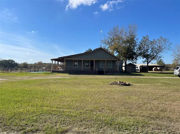 6817 Fm 1952 Rd, Wallis, TX 77485