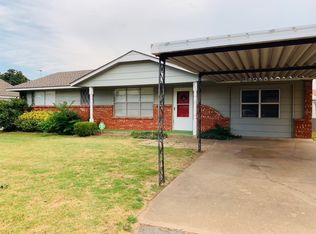 211 W Market St, Hinton, OK 73047