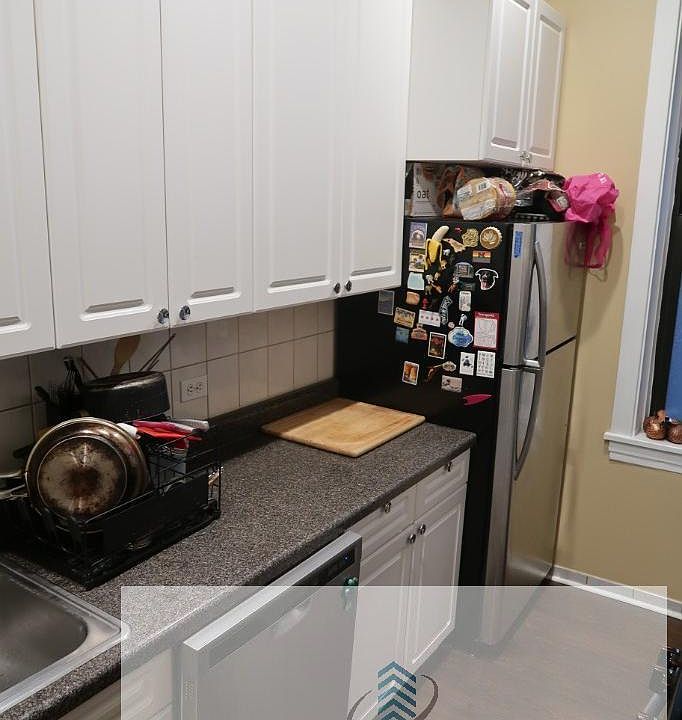 1st image of 1353 N Ashland Ave APT 1E