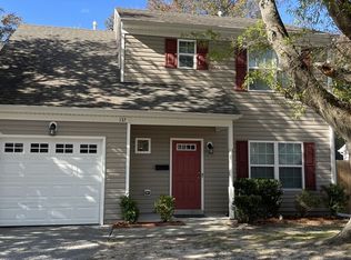 137 Navajo Trl, Portsmouth, VA 23701