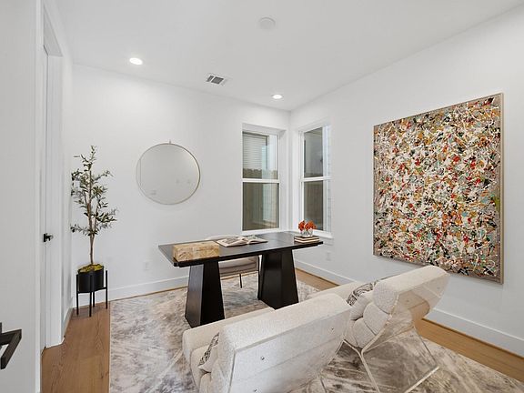 5th image of 3411 Gillespie St