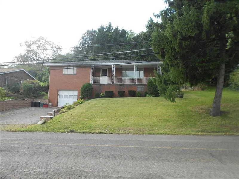 1213 Bakerstown Rd photo 1