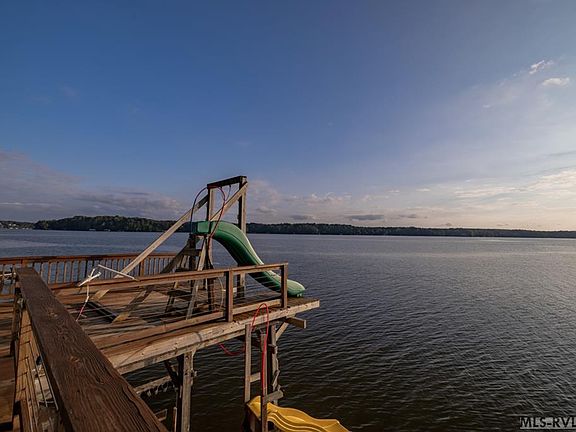 4th image of 71 Lakeview Dr