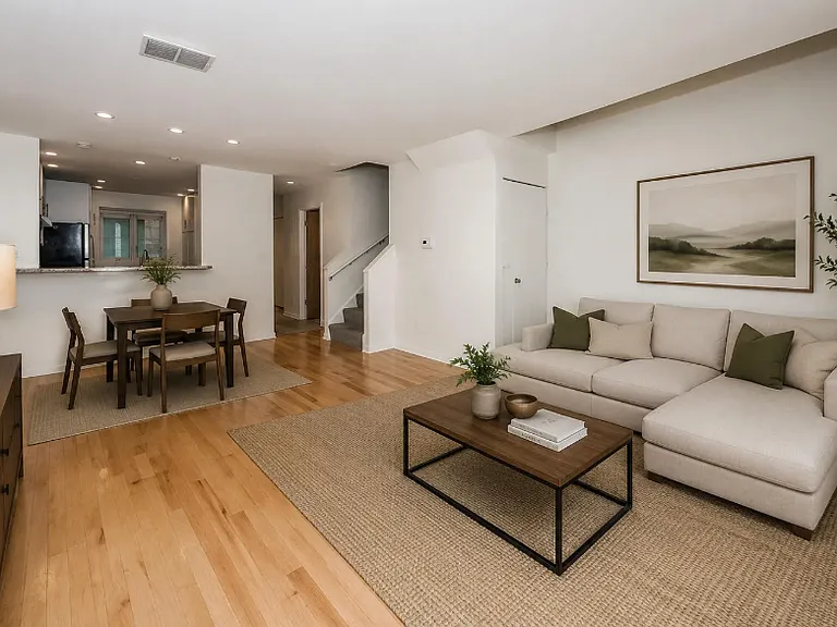 1912 N Mohawk St — Photo 5