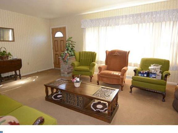 3rd image of 334 Wernersville Blvd
