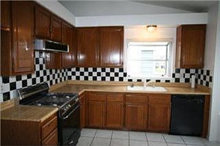 1st image of 14137 Woodland Dr