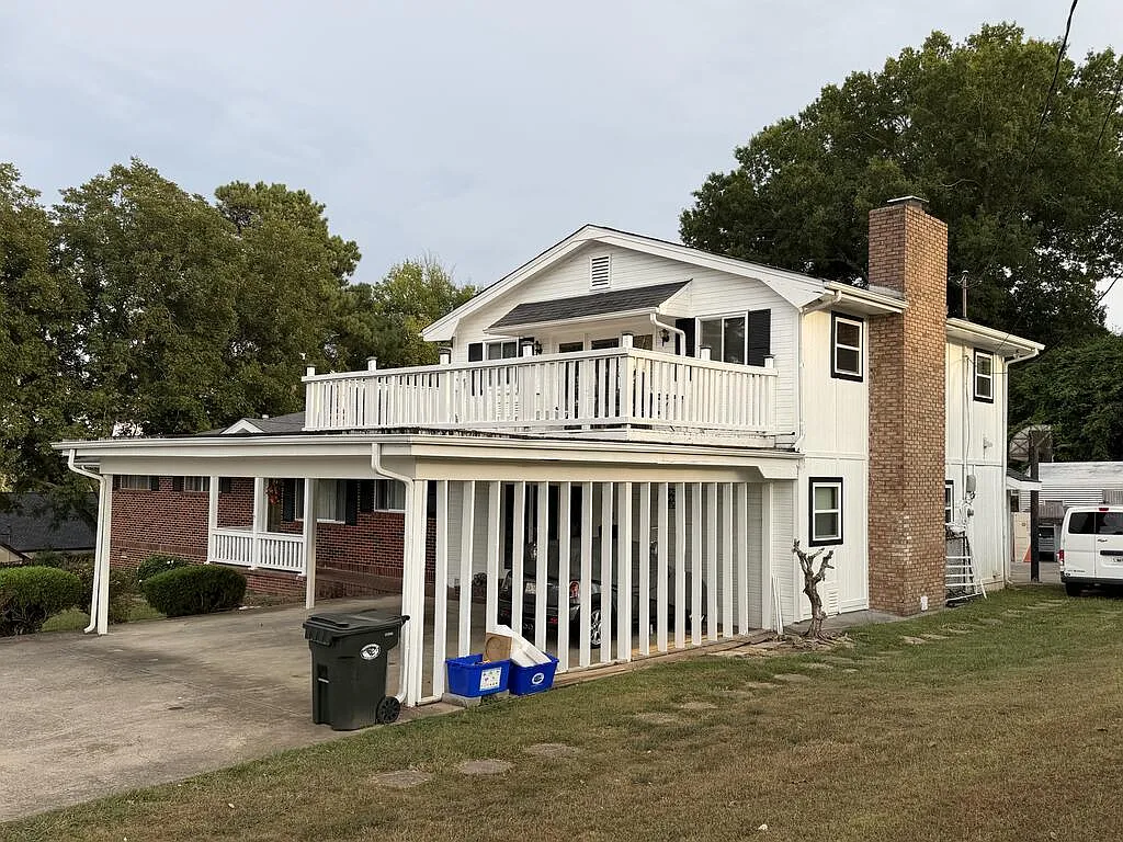 1 bed, 1200 sqft, $1,200 — Photo 3