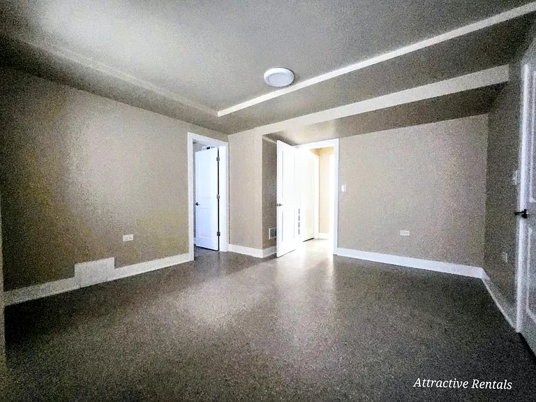 6341 S Elizabeth St — Photo 10