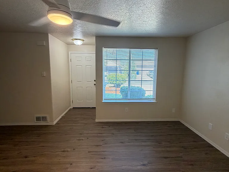 1009 Serendipity St SE — Photo 4