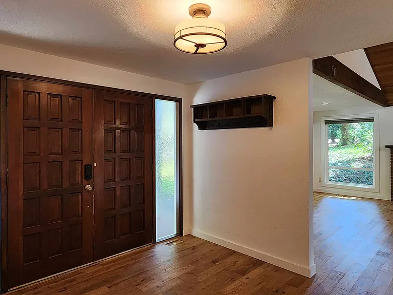 2417 Sahalee Dr W — Photo 8