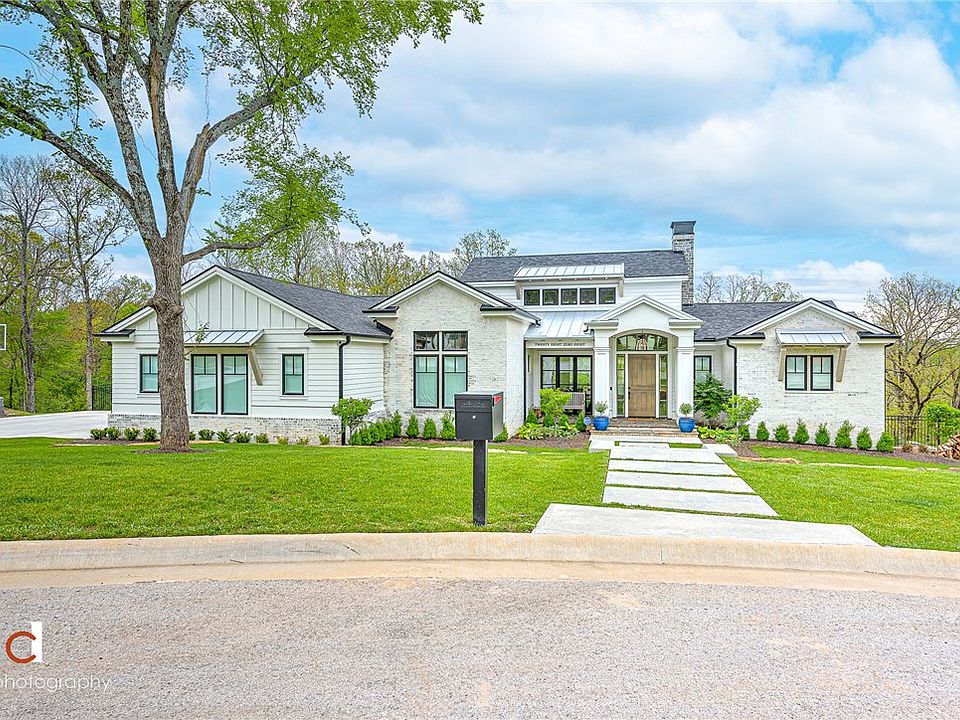 1st image of 2808 Lubbock Ln