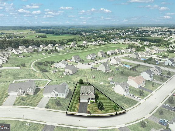 5th image of 2317 Water Garden Dr