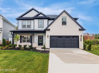 1314 Fort Craig Trl, Maryville, TN 37803