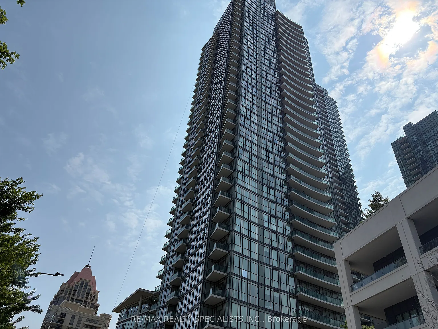 3 bed, $2,900 — Photo 1