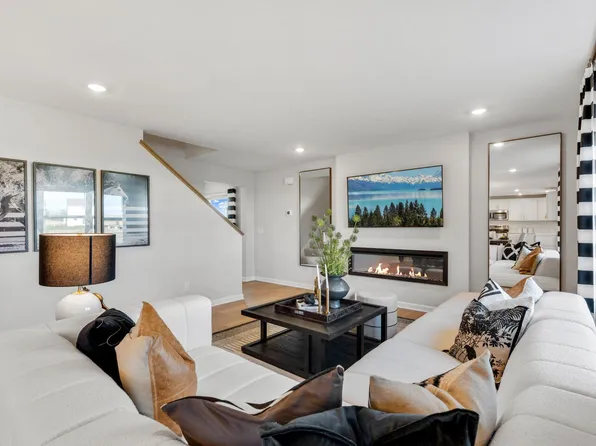 739 Prospect Pointe Rd, Jordan, MN 55352