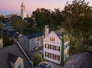 7 West St APT A, Charleston, SC 29401