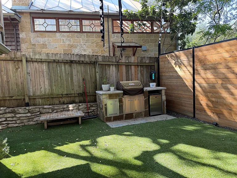 3709 Meredith St — Photo 38
