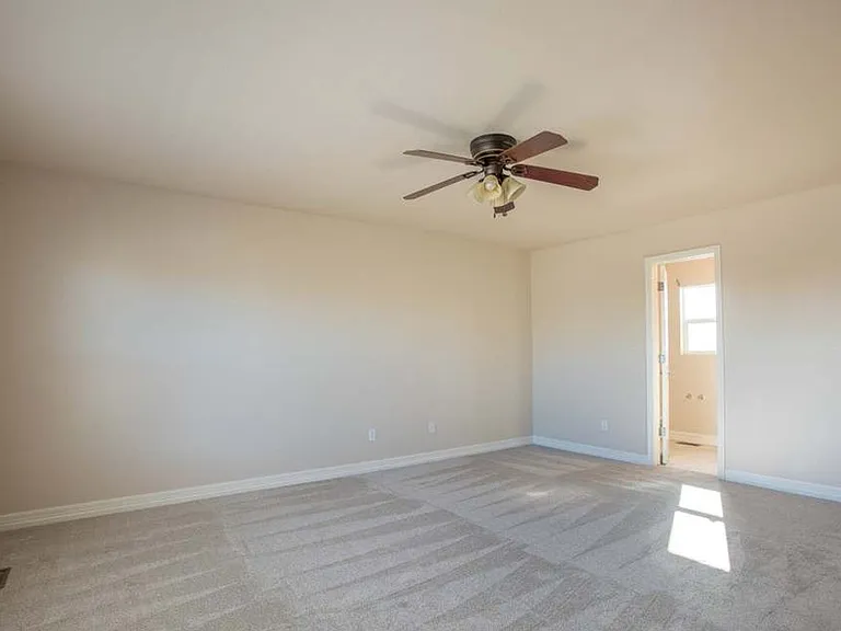 4026 Berwick Ln — Photo 15