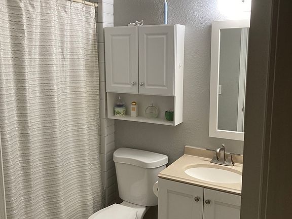 4th image of 5512 NE 92nd Ct #B
