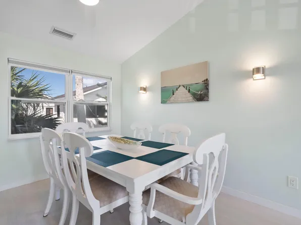 670 Hernando St, Fort Pierce, FL