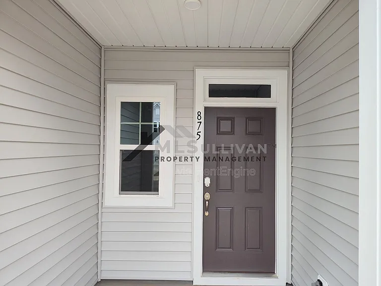 875 Pilot St — Photo 3