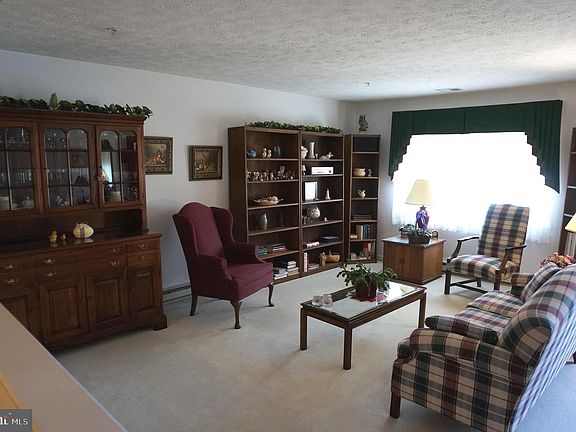 2nd image of 1066 Matthew Ct