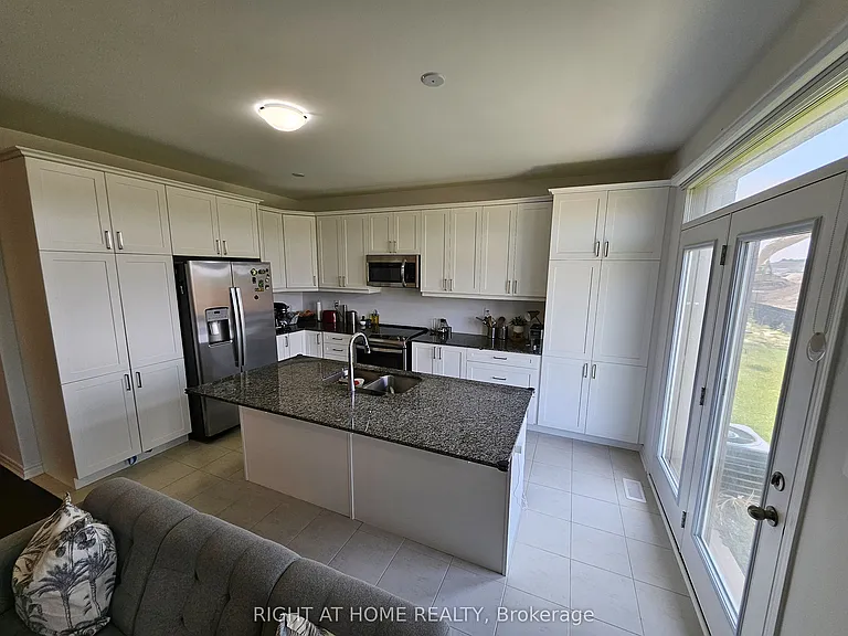 1615 Severn Dr #UPPER — Photo 8