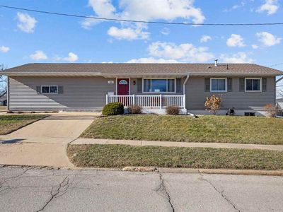 990 S 5th St, Marion, IA, 52302