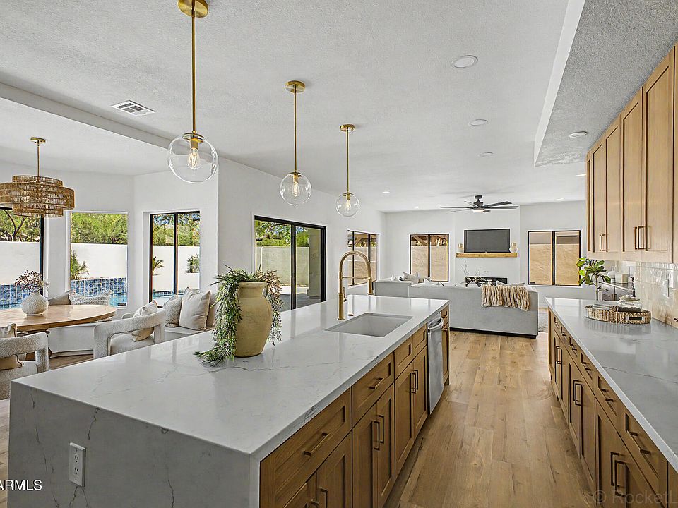 1st image of 30641 N 41ST Way
