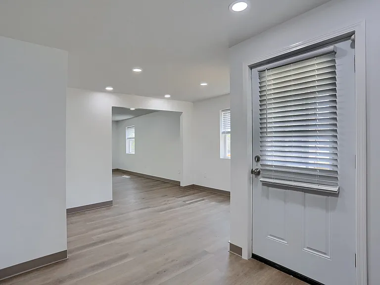 153 Kathleen Dr #1 — Photo 7