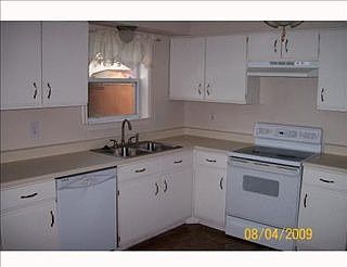 2nd image of 749 Lafayette St