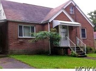 9 6th St, Belpre, OH 45714