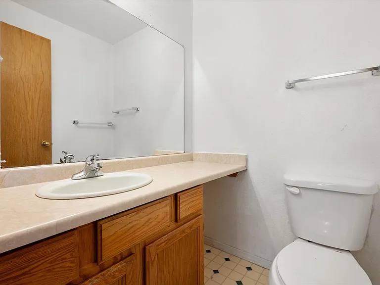 724 W 1720 N #213 — Photo 11