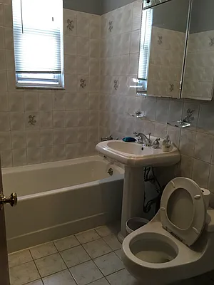 Rented by Metropolis International Realty Inc. | media 7